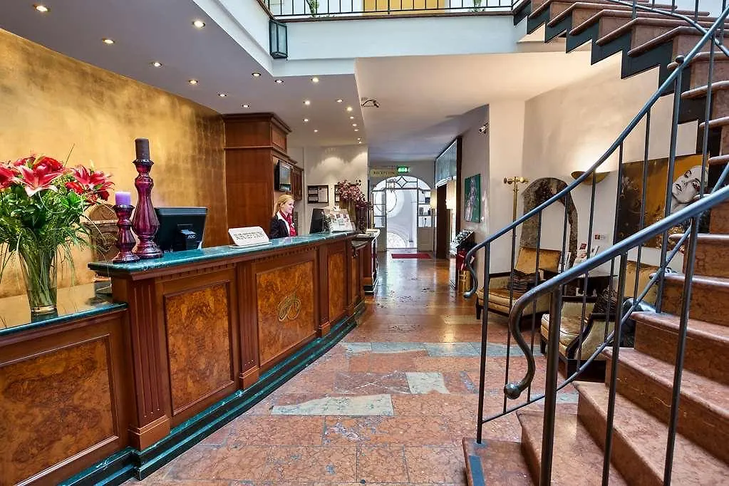 Radisson Blu Hotel Altstadt. Salzburg